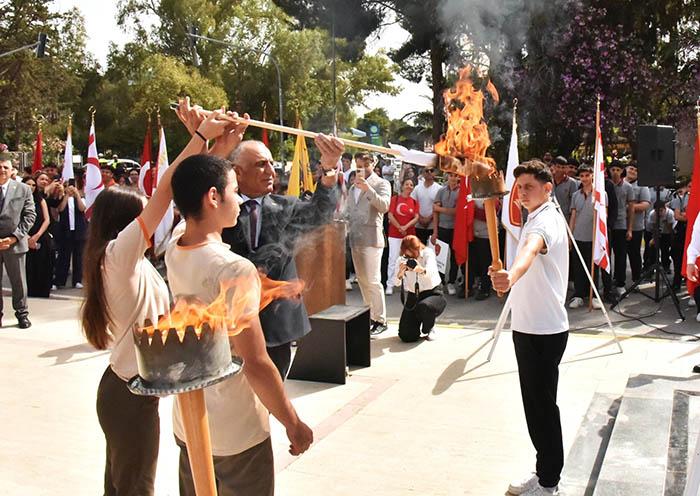 19 Mayıs Atatürk’ü Anma, Gençlik ve Spor Bayramı Haftası Gençlik Meşalesi’nin Yakılmasıyla Başladı