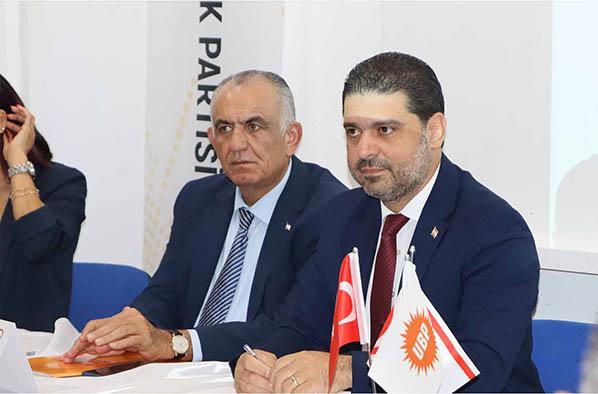 Bakan Çavuşoğlu, Eğitim Ve Yükseköğretim Komitesi Çalışmalarını Takip Etti