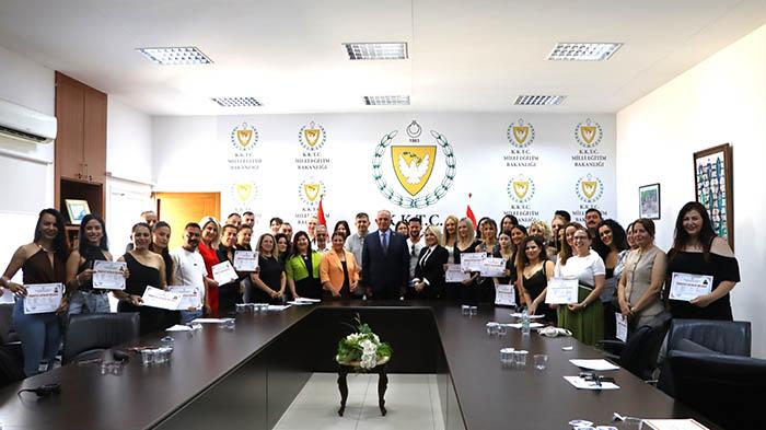 “Öğretici Ustalık Kursu” ile “Eğiticilerin Eğitim Kursu”nda başarılı olanlara belgeleri verildi