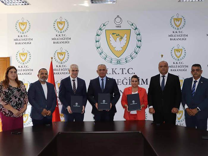Çavuşoğlu: Üretim odaklı, uygulamalı, sahaya dayalı bir mesleki eğitim modeli hedefliyoruz