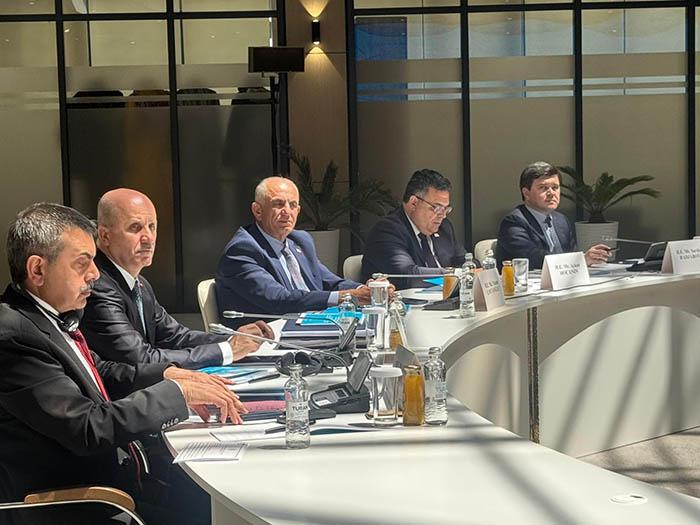 Bakan Çavuşoğlu, Türkistan'da "Türk Akademisi 8. Bilim Konseyi Toplantısı"na Katıldı