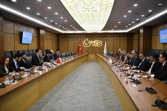 Milli Eğitim Bakanı Nazım Çavuşoğlu, YTB Başkanı Abdulhadi Turus ile Görüştü